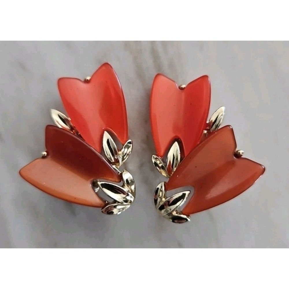 Lisner Orange Coral Lucite Earrings Signed Gold Tone Clip On